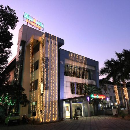 Hotel Xavier'S Residency à Kollam Extérieur photo