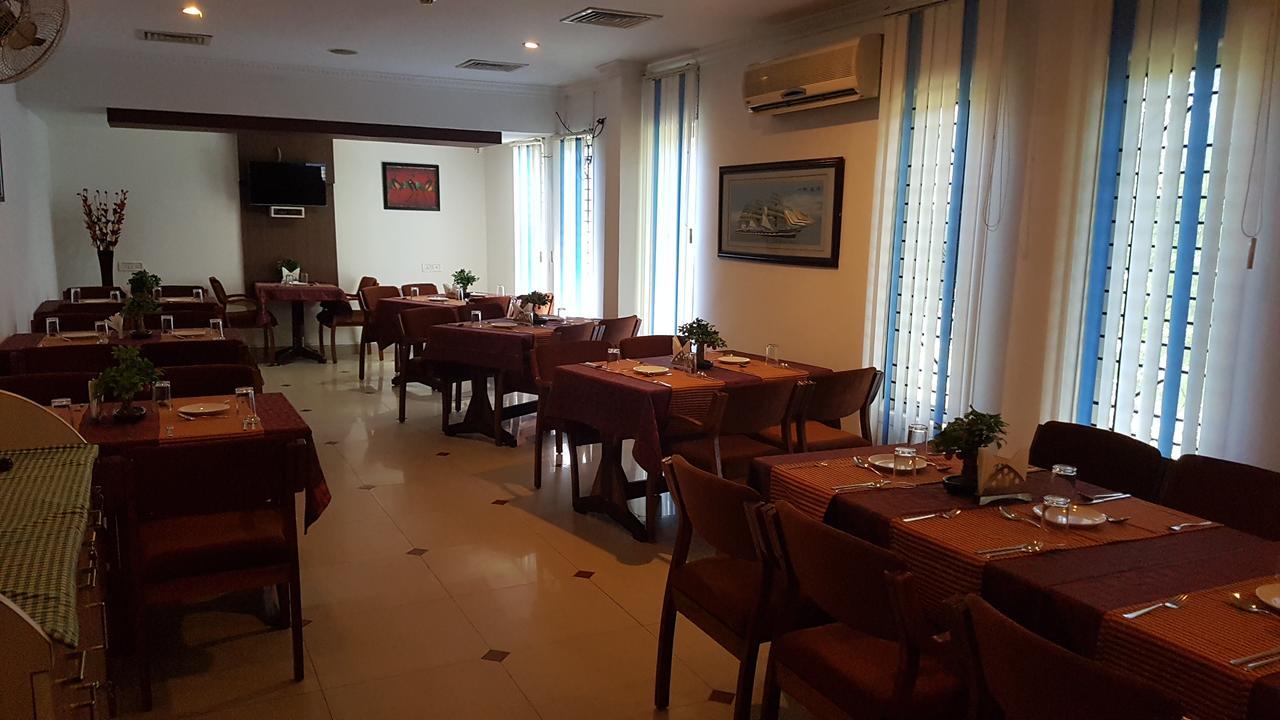 Hotel Xavier'S Residency à Kollam Extérieur photo
