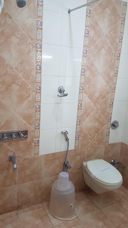 Hotel Xavier'S Residency à Kollam Extérieur photo