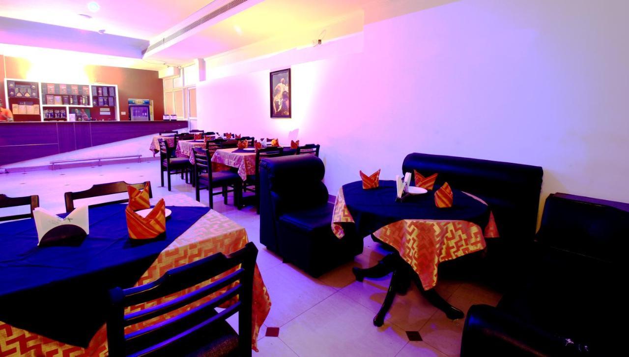 Hotel Xavier'S Residency à Kollam Extérieur photo