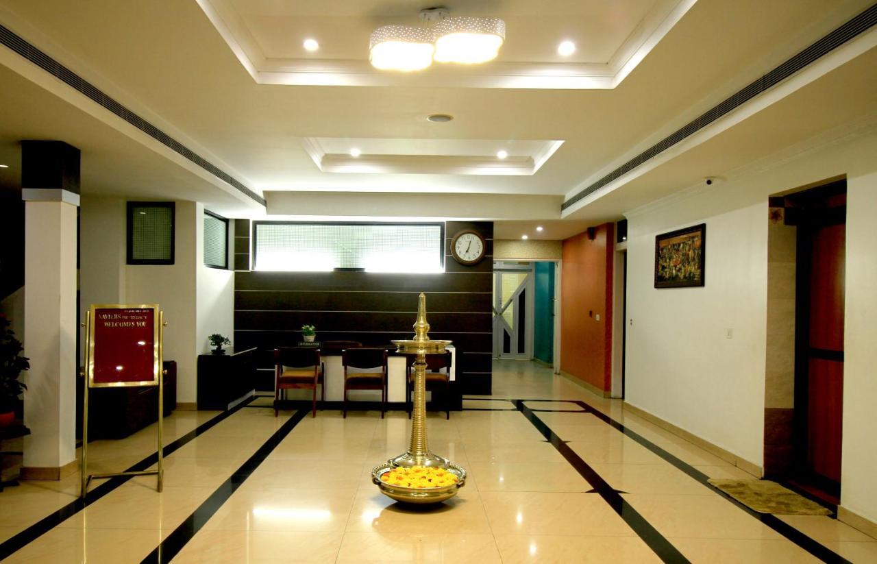 Hotel Xavier'S Residency à Kollam Extérieur photo